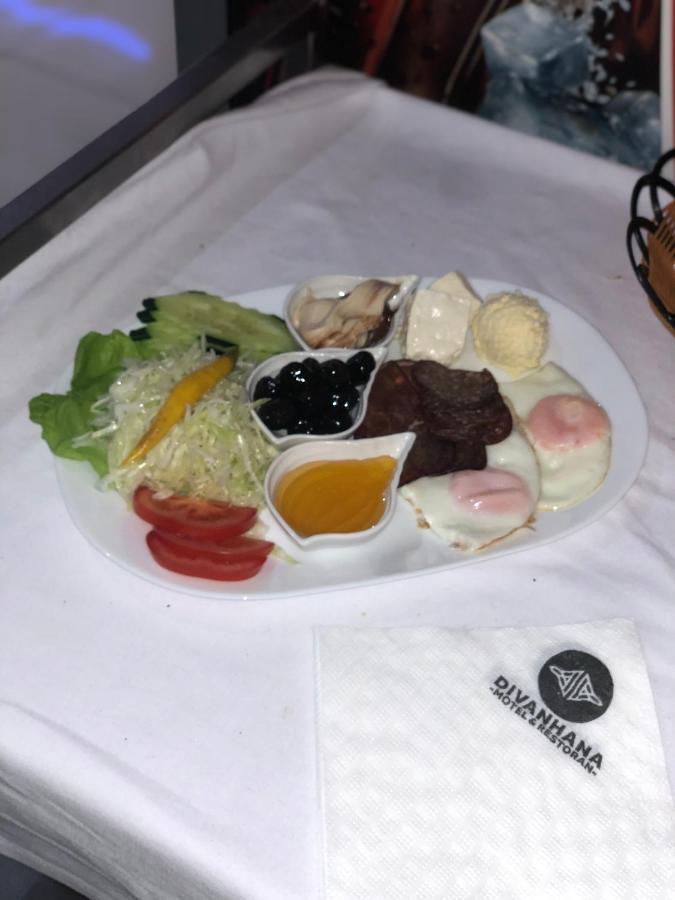 Bed And Breakfast Divanhana Novi Pazar Exterior foto